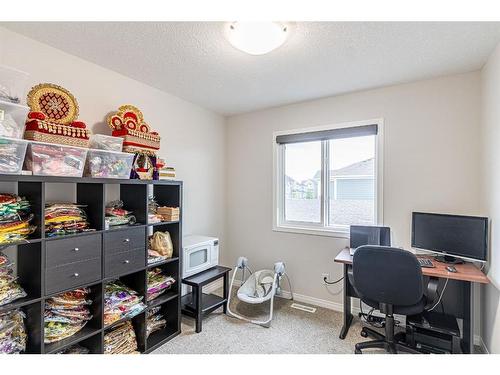 14 Yorkstone Walk Sw, Calgary, AB - Indoor Photo Showing Office