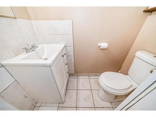 112-6440 4 Street Nw, Calgary, AB - Indoor Photo Showing Bathroom