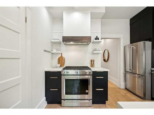 926 19 Avenue Sw, Calgary, AB - Indoor Photo Showing Kitchen