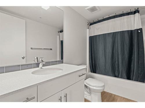 3309-181 Skyview Ranch Manor Ne, Calgary, AB - Indoor Photo Showing Bathroom