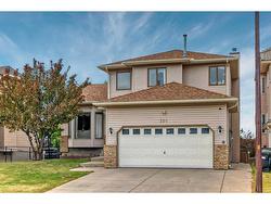 224 Edgebank Circle NW Calgary, AB T3A 4V5