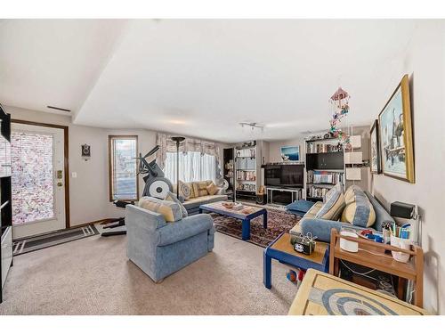 224 Edgebank Circle Nw, Calgary, AB - Indoor