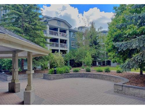 438-35 Richard Court Sw, Calgary, AB - Outdoor With Balcony