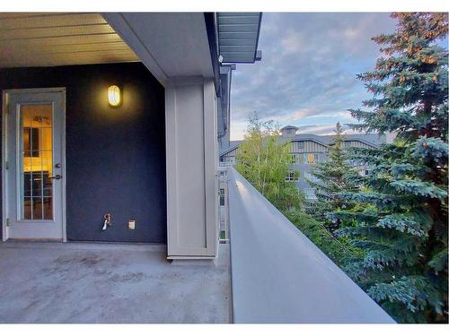 438-35 Richard Court Sw, Calgary, AB - Outdoor