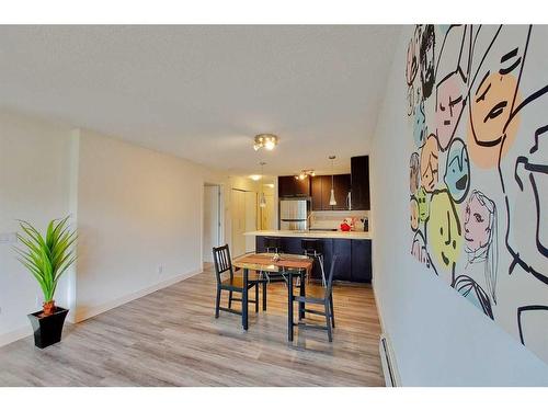 438-35 Richard Court Sw, Calgary, AB - Indoor Photo Showing Dining Room