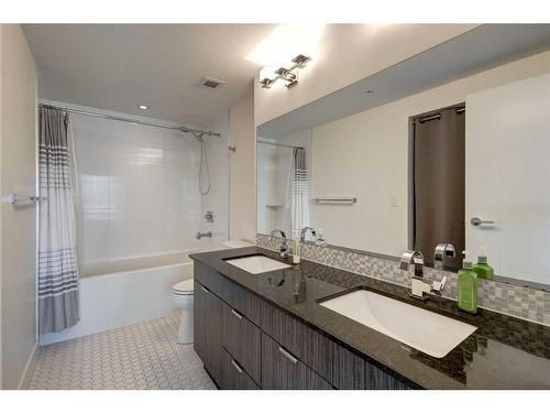 1206-930 6 Avenue Sw, Calgary, AB - Indoor Photo Showing Bathroom