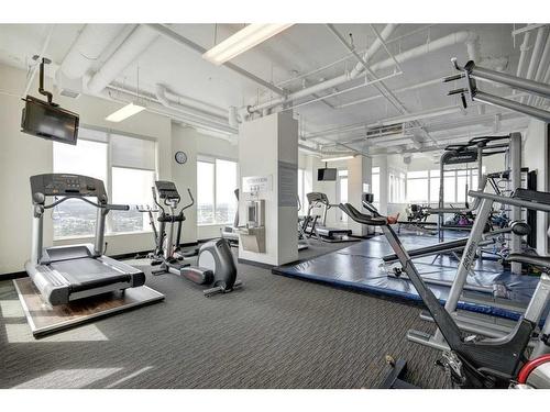 1206-930 6 Avenue Sw, Calgary, AB - Indoor Photo Showing Gym Room