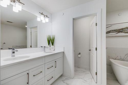 312 Calhoun Common Ne, Calgary, AB - Indoor Photo Showing Bathroom