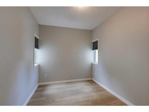 302-42 6A Street Ne, Calgary, AB - Indoor Photo Showing Other Room