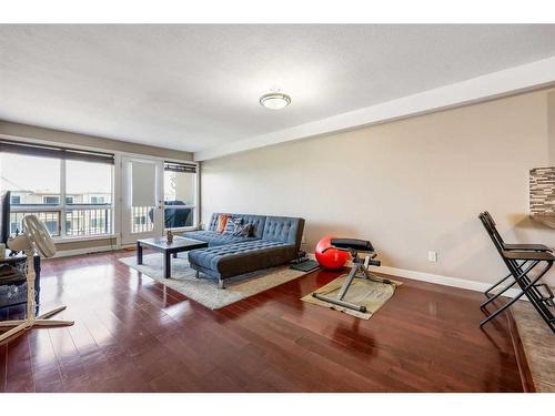 404-1724 26 Avenue Sw, Calgary, AB - Indoor