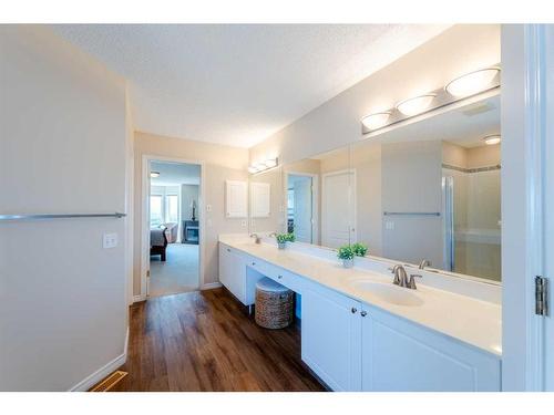 363 Rocky Ridge Drive Nw, Calgary, AB - Indoor Photo Showing Bathroom