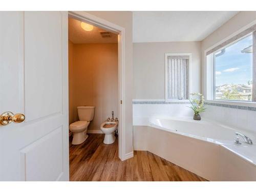 363 Rocky Ridge Drive Nw, Calgary, AB - Indoor Photo Showing Bathroom