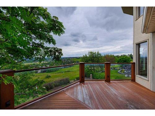 29 Edelweiss Point Nw, Calgary, AB - Indoor Photo Showing Other Room