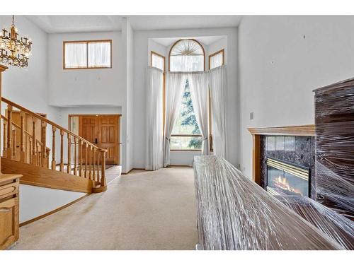 29 Edelweiss Point Nw, Calgary, AB - Indoor Photo Showing Bedroom