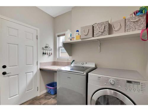 31 Copperstone Mews Se, Calgary, AB - Indoor Photo Showing Laundry Room