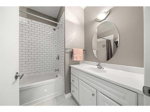 401-1410 2 Street Sw, Calgary, AB - Indoor Photo Showing Bathroom
