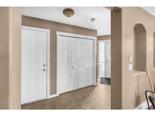 177 Royal Birch Mount Nw, Calgary, AB - Indoor