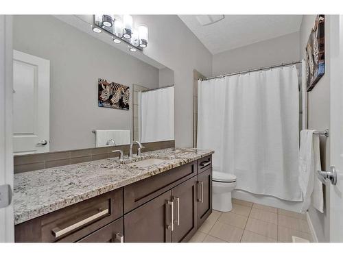 112 Auburn Bay Avenue Se, Calgary, AB - Indoor Photo Showing Bathroom