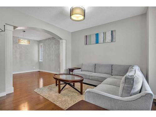 112 Auburn Bay Avenue Se, Calgary, AB - Indoor Photo Showing Living Room