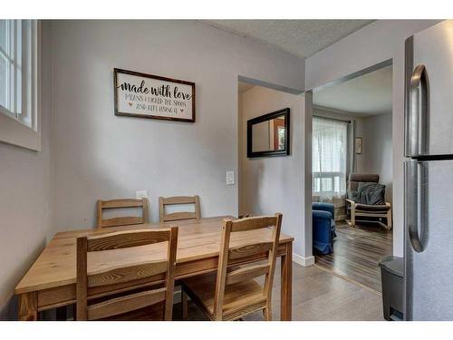 3912 30 Avenue Se, Calgary, AB - Indoor Photo Showing Dining Room