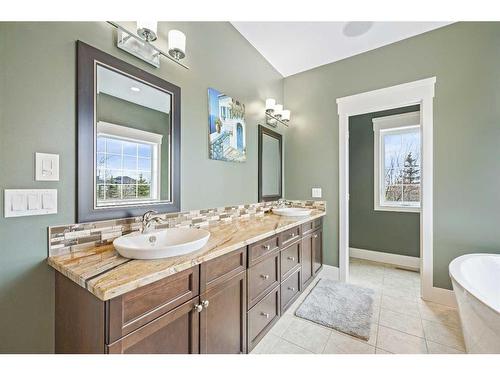 81008 404 Avenue East, Rural Foothills County, AB - Indoor Photo Showing Bathroom