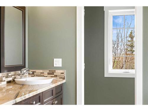 81008 404 Avenue East, Rural Foothills County, AB - Indoor Photo Showing Bathroom