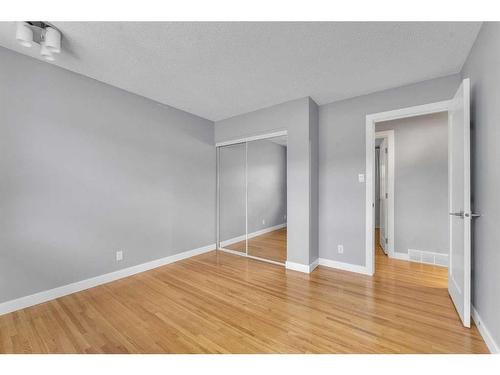 6260 Dalmarnock Crescent Nw, Calgary, AB - Indoor Photo Showing Other Room