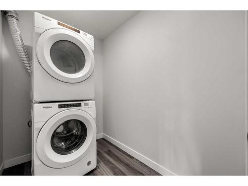 2304-6118 80 Avenue Ne, Calgary, AB - Indoor Photo Showing Laundry Room