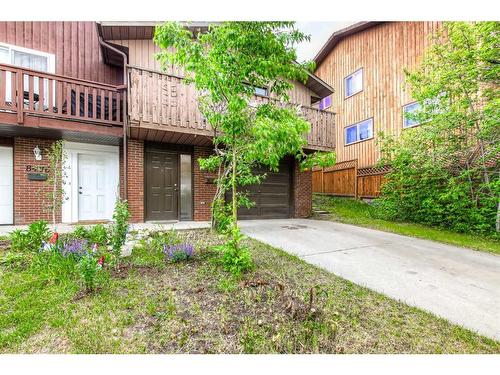 8434 Silver Springs Road Nw, Calgary, AB - Outdoor