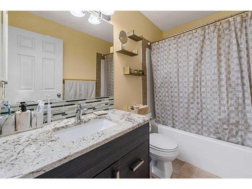 74 Martha'S Meadow Close Ne, Calgary, AB - Indoor Photo Showing Bathroom