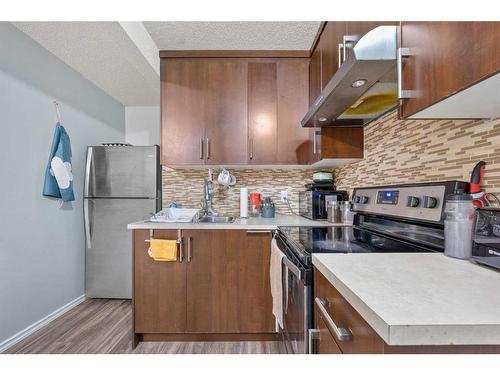 74 Martha'S Meadow Close Ne, Calgary, AB - Indoor Photo Showing Kitchen