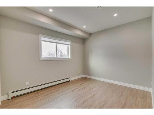 3-232 20 Avenue Ne, Calgary, AB - Indoor Photo Showing Other Room