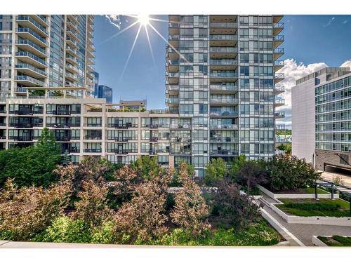 412-51 Waterfront Mews Sw, Calgary, AB - Outdoor With Balcony With Facade