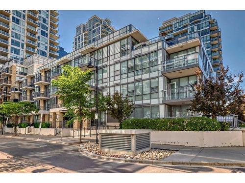 412-51 Waterfront Mews Sw, Calgary, AB - Outdoor With Balcony With Facade