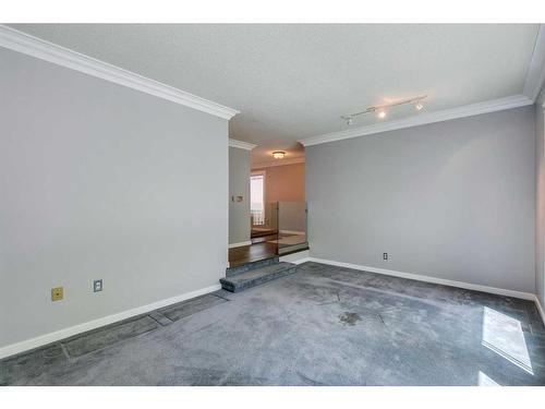 360 Templeside Circle Ne, Calgary, AB - Indoor Photo Showing Other Room