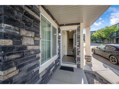 39 Kinlea Way Nw, Calgary, AB - Outdoor With Exterior