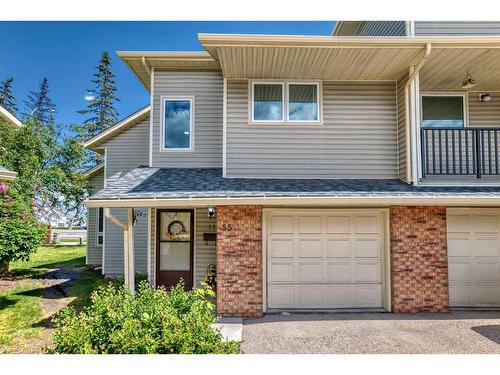 55 Millrise Lane Sw, Calgary, AB - Outdoor