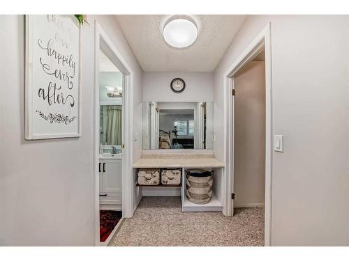55 Millrise Lane Sw, Calgary, AB - Indoor Photo Showing Other Room