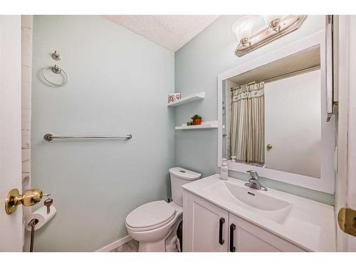 55 Millrise Lane Sw, Calgary, AB - Indoor Photo Showing Bathroom