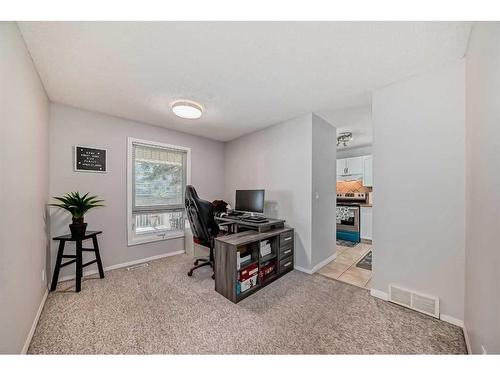 55 Millrise Lane Sw, Calgary, AB - Indoor