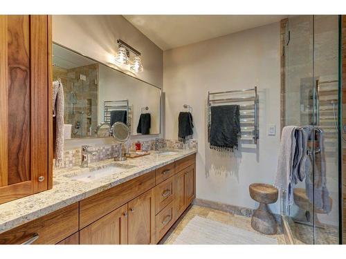 922A 9Th Streert Street, Canmore, AB - Indoor Photo Showing Bathroom