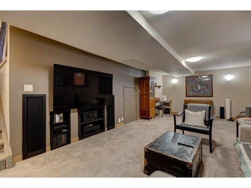 922A 9Th Streert Street, Canmore, AB - Indoor