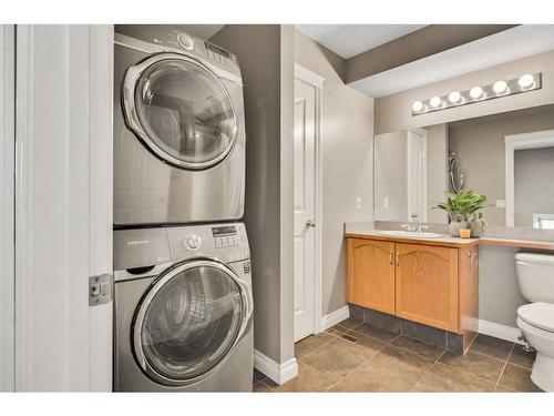 15909 Everstone Road Sw, Calgary, AB - Indoor Photo Showing Laundry Room