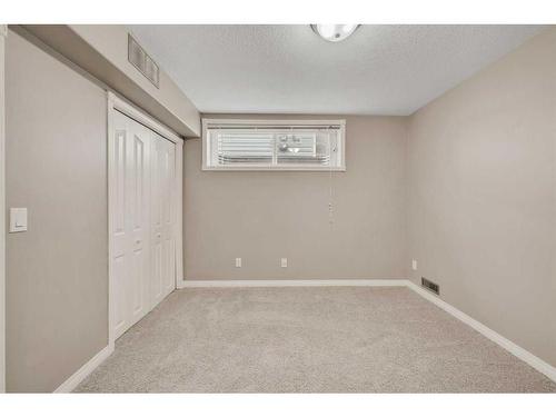 15909 Everstone Road Sw, Calgary, AB - Indoor Photo Showing Other Room