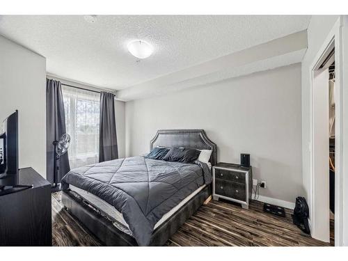 106-605 17 Avenue Nw, Calgary, AB - Indoor Photo Showing Bedroom