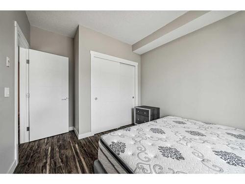 106-605 17 Avenue Nw, Calgary, AB - Indoor Photo Showing Bedroom