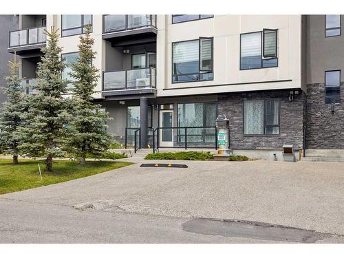 106-605 17 Avenue Nw, Calgary, AB - Outdoor