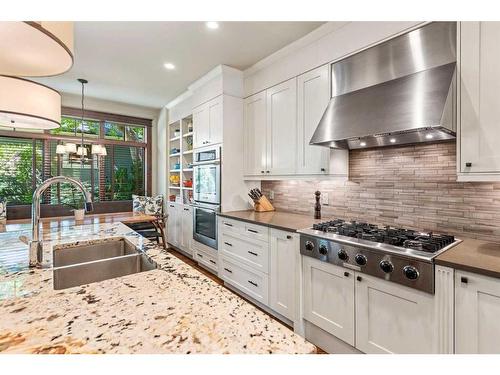 4215 15A Street Sw, Calgary, AB - Indoor Photo Showing Kitchen With Double Sink With Upgraded Kitchen