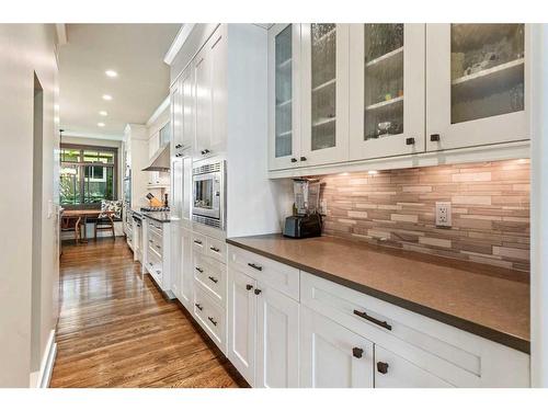 4215 15A Street Sw, Calgary, AB - Indoor Photo Showing Kitchen