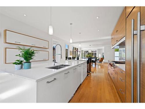 2820 12 Avenue Nw, Calgary, AB - Indoor Photo Showing Kitchen With Double Sink With Upgraded Kitchen